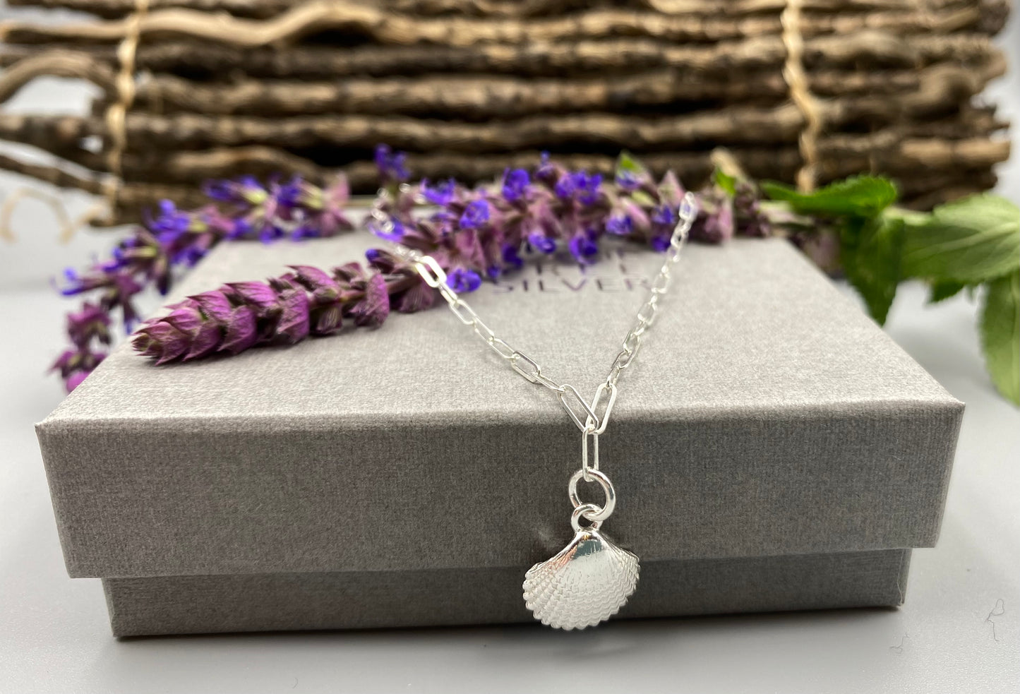 Sterling silver scallop charm skinny trace chain bracelet