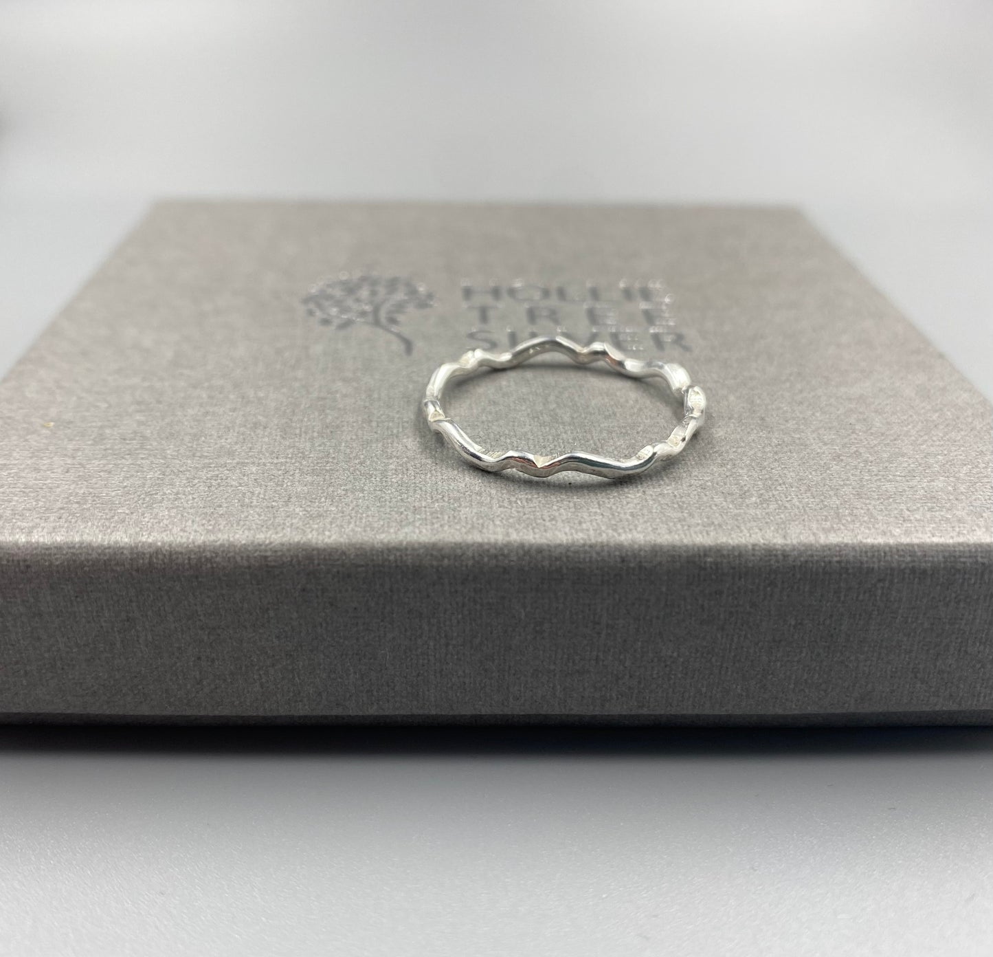 Sterling silver skinny wave ring