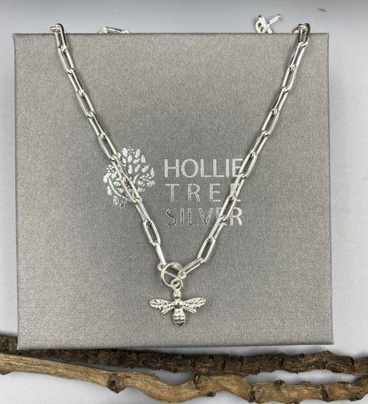 Bee charm trace chain necklace in Sterling Silver