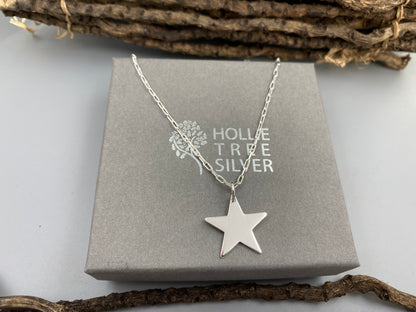 Star charm skinny trace chain necklace in Sterling Silver